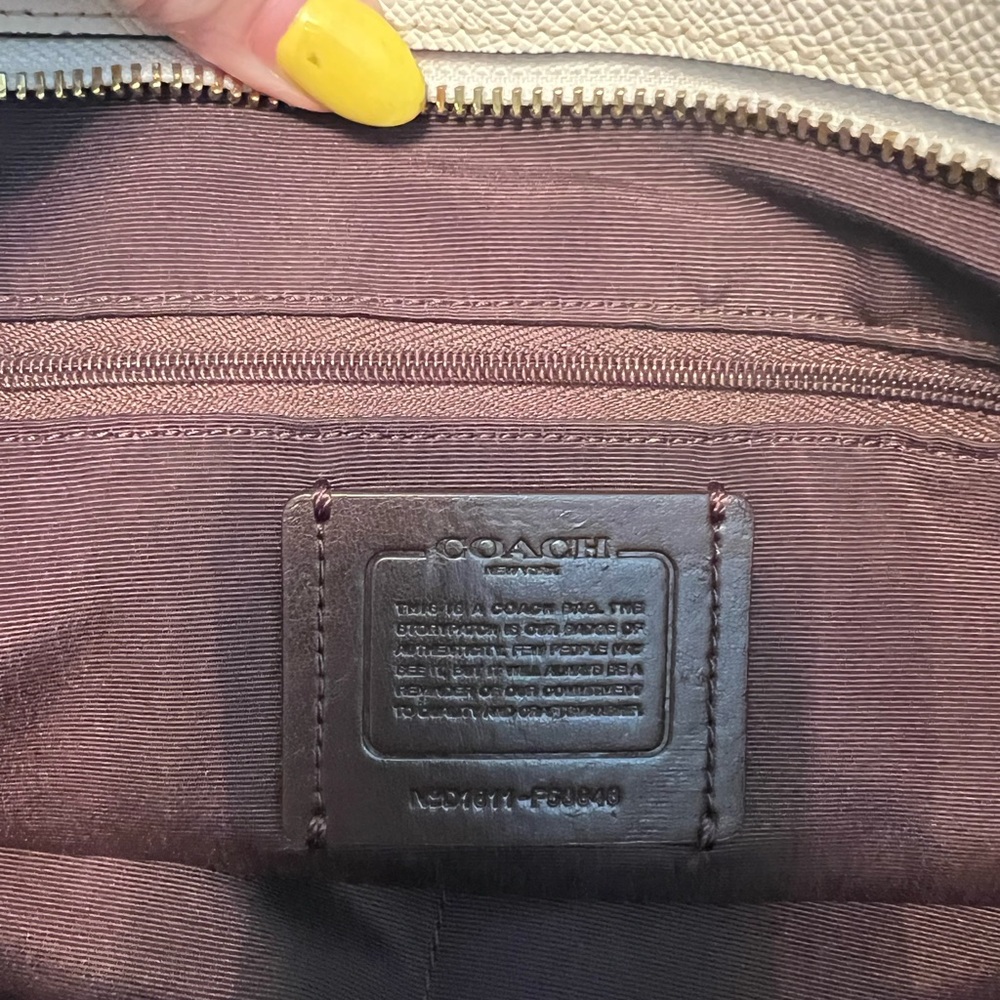 Coach Cream Leather Tote Bag - Picture 8 of 9